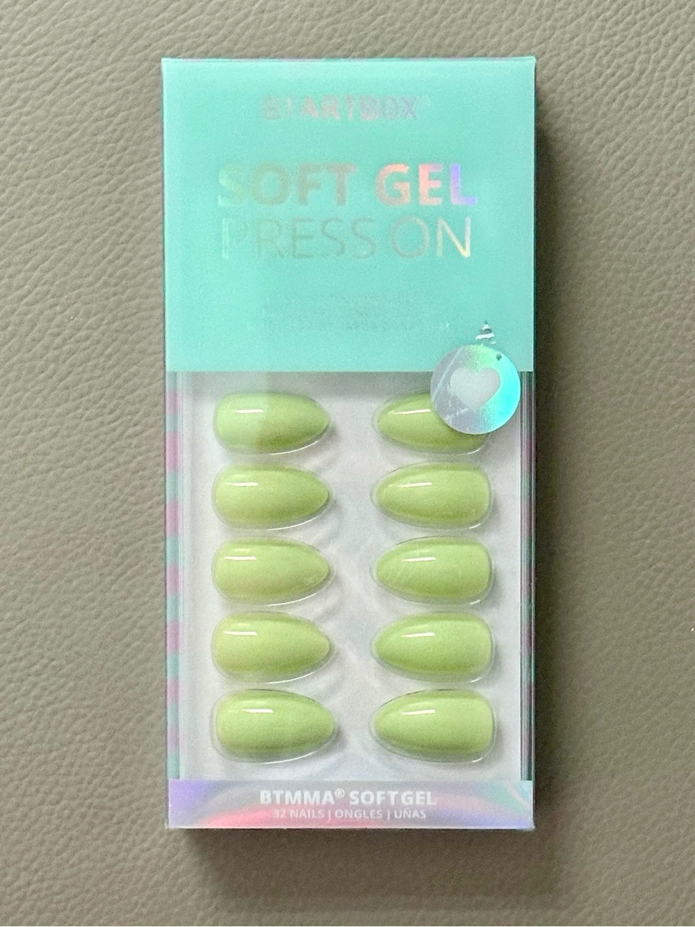 Btartbox soft gel press on green. Medium almond.